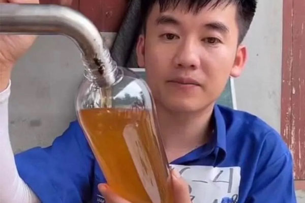 QLTT vào cuộc vụ Hưng Vlog bán mật ong giá hơn 100.000 đồng/lít-1