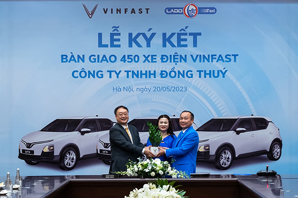 Lado Taxi mua thêm 300 xe VinFast VF 5 Plus-1