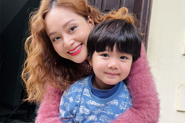 Sao nữ Vbiz được cầu hôn bí mật-6