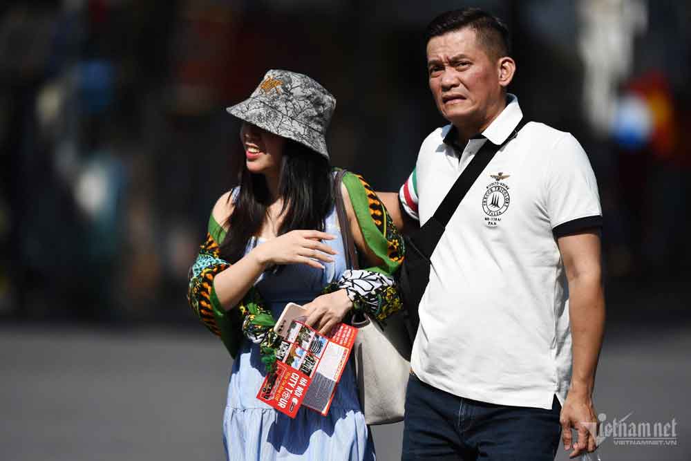 Thời tiết Hà Nội 21/5: Nắng nóng hầm hập, chiều tối có thể mưa giông-1