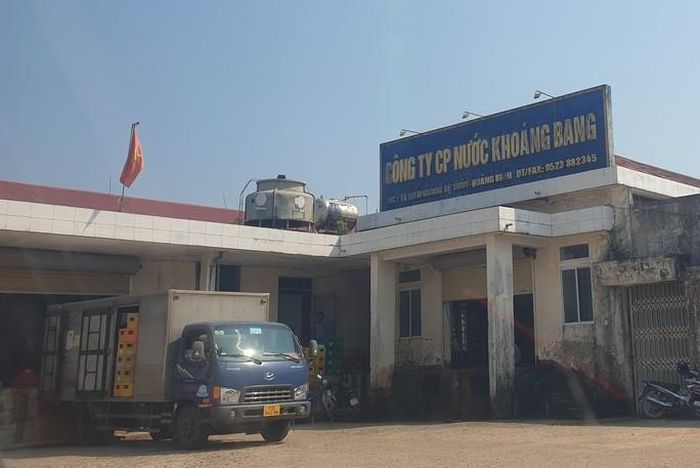 Vụ con đỉa trong bình nước: Mức phạt khó tin vì ... tiêu hủy chứng cứ-1