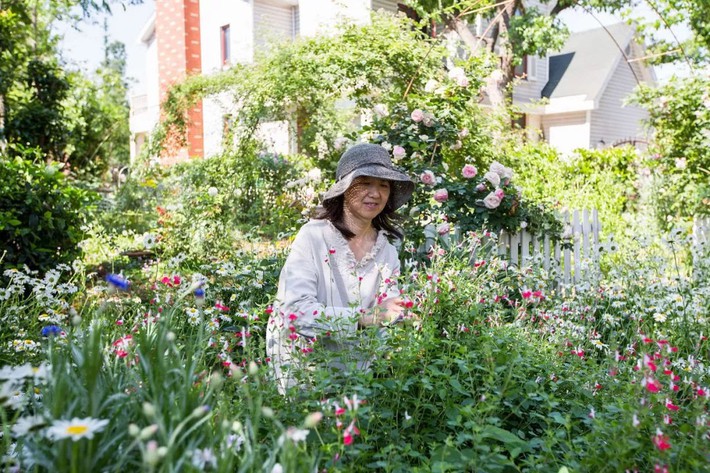 Khu vườn đẹp như chốn thần tiên do người phụ nữ dành 16 năm chăm sóc-3