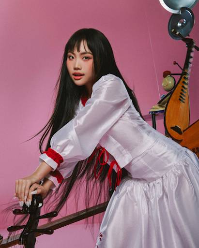 Không còn là cô bé dân ca với tà áo dài, Phương Mỹ Chi tuổi 20 khác lạ, làm được việc khiến bao người thán phục-1