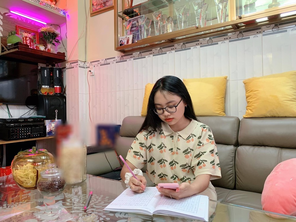 Không còn là cô bé dân ca với tà áo dài, Phương Mỹ Chi tuổi 20 khác lạ, làm được việc khiến bao người thán phục-4