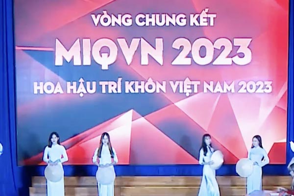 Bị ném đá vì dùng điểm ngữ văn xét tuyển ngành y, nhà trường nói gì?-3