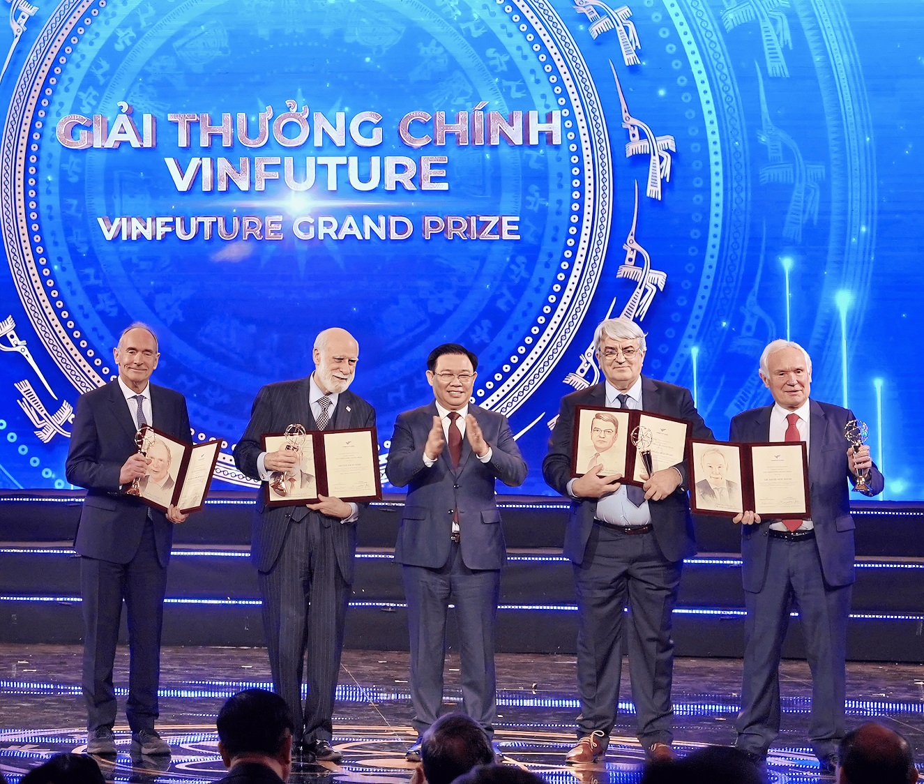 1.389 hồ sơ đề cử tham gia Giải thưởng VinFuture năm 2023-1
