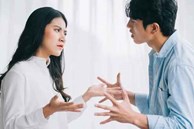 Về quê ngày giỗ bố, nhìn bàn thờ mà tôi uất nghẹn