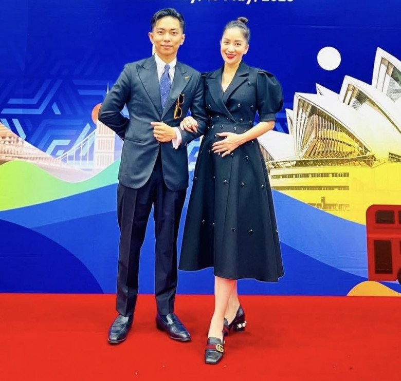 Khánh Thi bầu bí tuổi 41 vẫn sành điệu như gái tuổi trăng rằm, nhảy múa tưng bừng trên cao gót-3