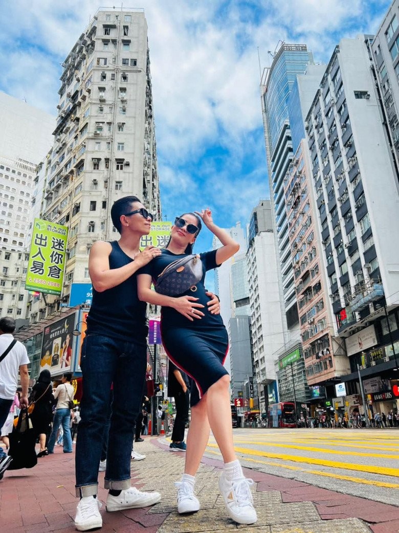 Khánh Thi bầu bí tuổi 41 vẫn sành điệu như gái tuổi trăng rằm, nhảy múa tưng bừng trên cao gót-10