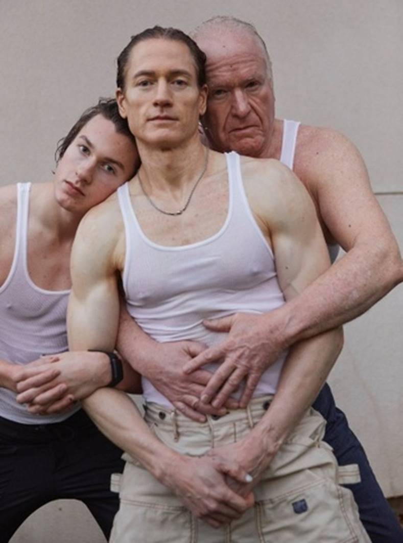 Triệu phú U50 dùng máu của con trai để trẻ hóa, trở lại tuổi 18-2