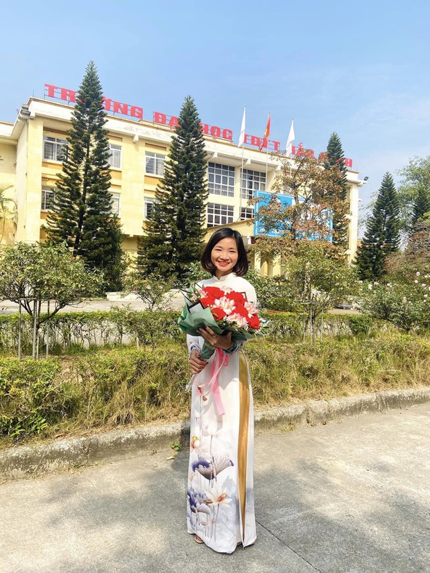 Bên ngoài đường chạy, Nguyễn Thị Oanh diện váy thướt tha, nhan sắc cực ngọt ngào-10