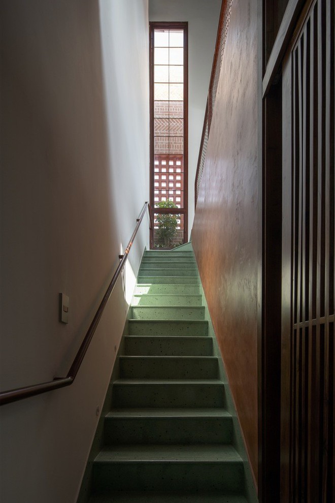 Nhà phố ở Cần Thơ gây thương nhớ chỉ dùng gạch gốm thay cho mái-15