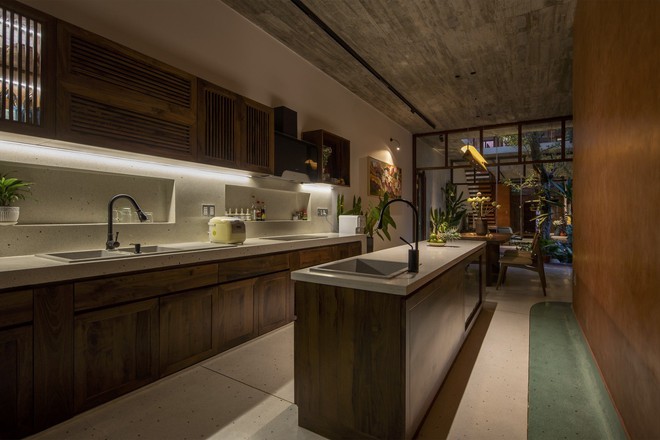 Nhà phố ở Cần Thơ gây thương nhớ chỉ dùng gạch gốm thay cho mái-17