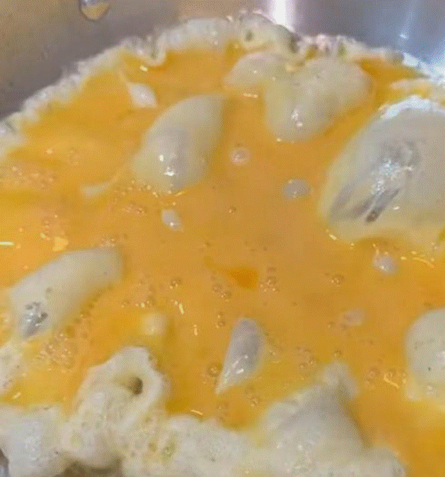 Cách hô biến chảo không chống dính thành chảo chống chính dễ dàng, hiệu quả từ xưa của ông bà ta-4