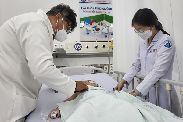 Nam sinh lớp 6 tử vong khi trải nghiệm bắt ngao, bác sĩ cảnh báo gì?-1