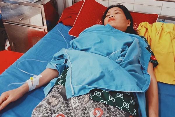 Điều tra vụ tông xe container 2 thanh niên tử vong, xe máy bốc cháy-3