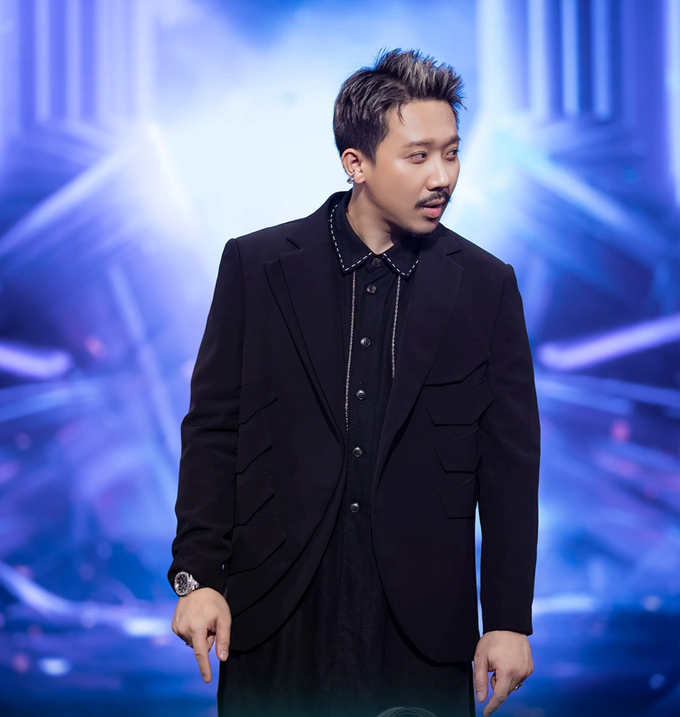 Trấn Thành làm MC Rap Việt với tạo hình khác lạ, khán giả phản ứng sao?-2