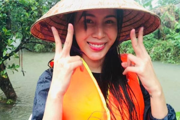 Thuỷ Tiên lộ diện sau 2 tháng ở ẩn, gây chú ý vì diện mạo khác lạ nghi dao kéo-7