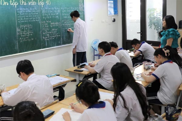 Tranh cãi cộng điểm thi lớp 10 cho con của người hoạt động cách mạng trước 1945-2