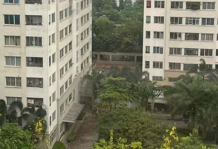 Bé gái 4 tuổi rơi từ tầng 12 chung cư-1