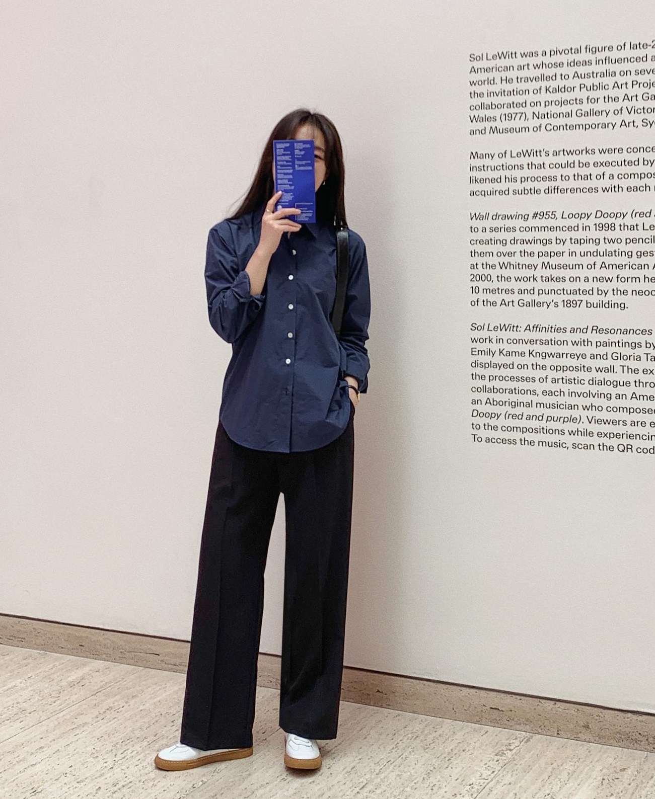 4 kiểu áo sơ mi tối giản cứ mặc là sang-7