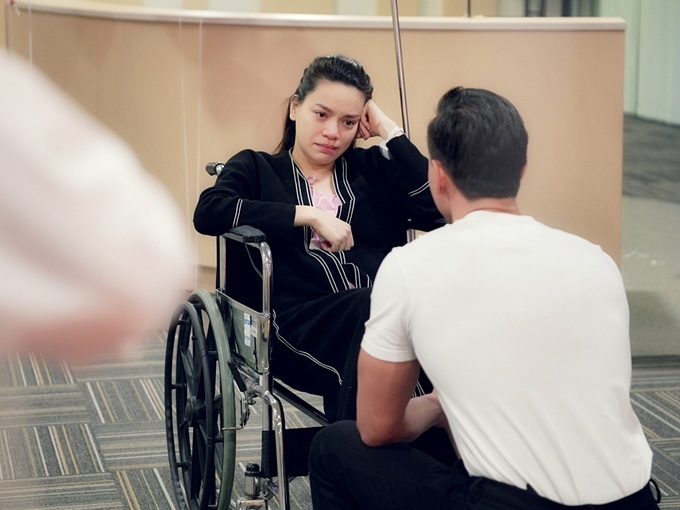 Mỹ nhân Việt được cầu hôn bất ngờ: Hà Hồ khóc nức nở, Nhã Phương ngơ ngác-4