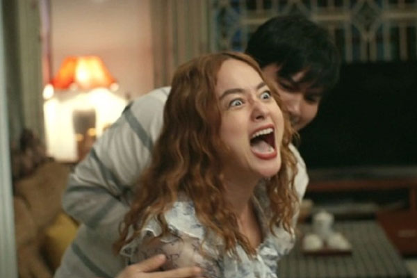 Đừng cho rằng phim là giả thì làm giả một cách quá trớn-2