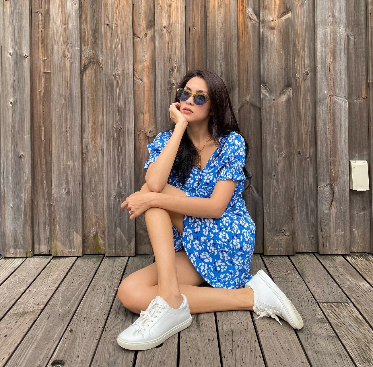 Váy hoa phủ sóng phong cách mùa hè 2023-10