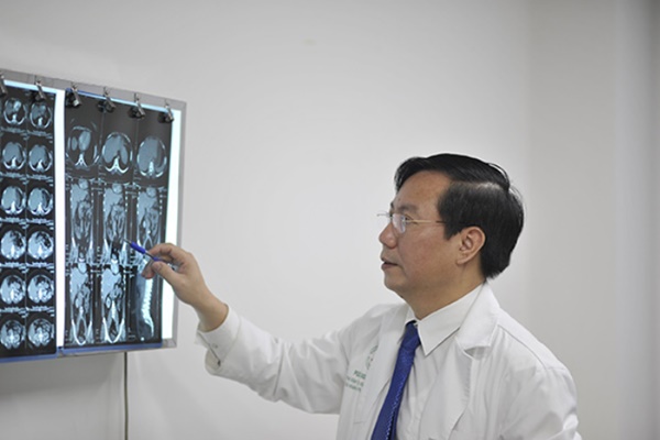 Hành động thường làm mỗi sáng khiến người đàn ông nhập viện vì ung thư-1