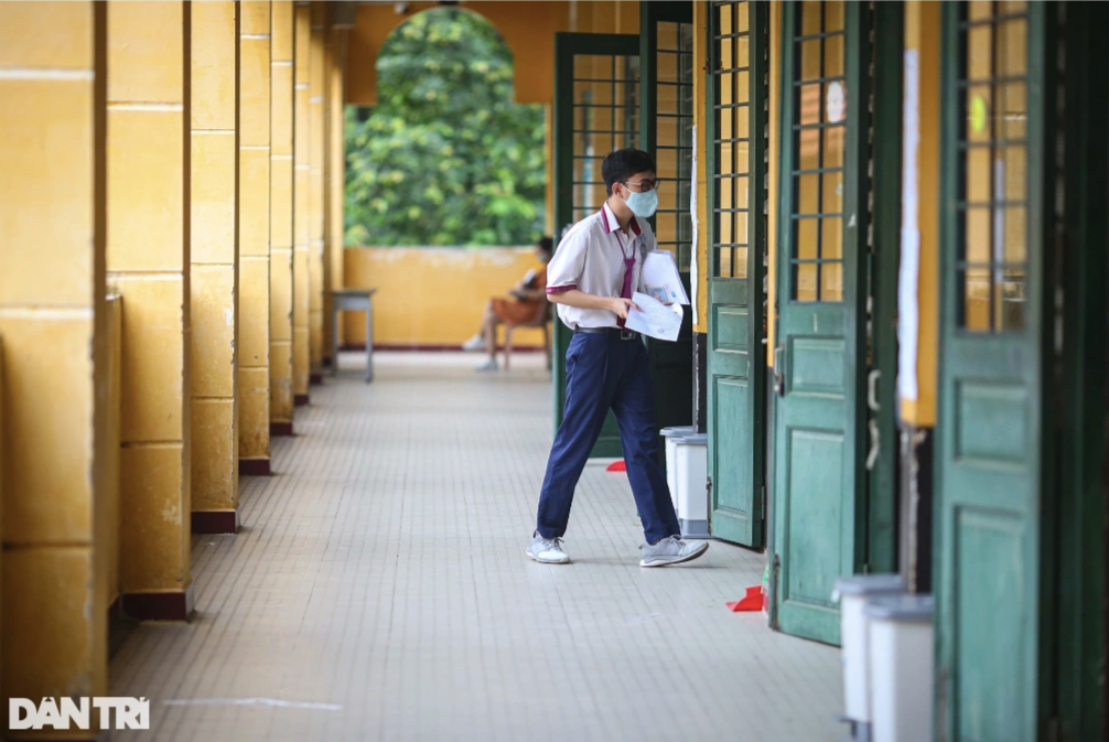 Mẹ khoe điểm con giật mình nghe hỏi: Con không học giỏi nữa, mẹ còn thương không?-5