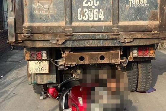 Mức án nào cho tài xế xe tải đi lùi bất cẩn khiến cô gái trẻ tử vong?