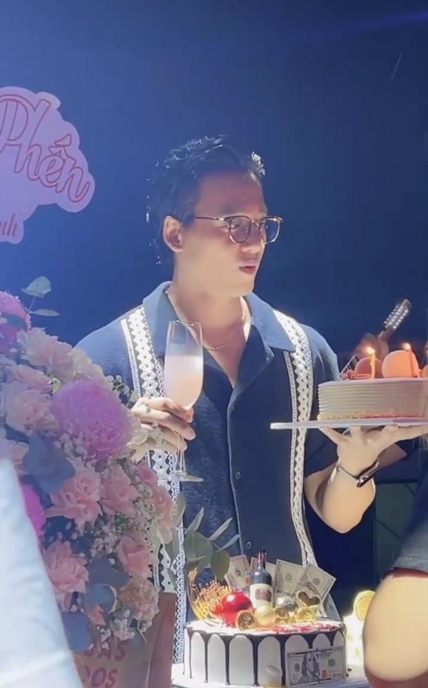 Mai Tài Phến sánh đôi bên Mỹ Tâm trong tiệc sinh nhật-1