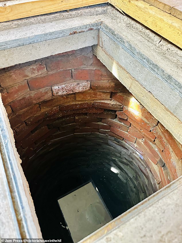 Tu sửa lại căn bếp, cặp đôi choáng váng với bí mật bên dưới-4