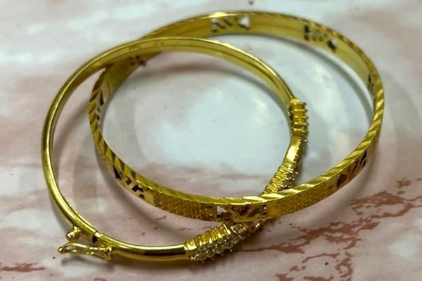 Bắt nam thanh niên cướp tiệm vàng sau 12 giờ lẩn trốn-1