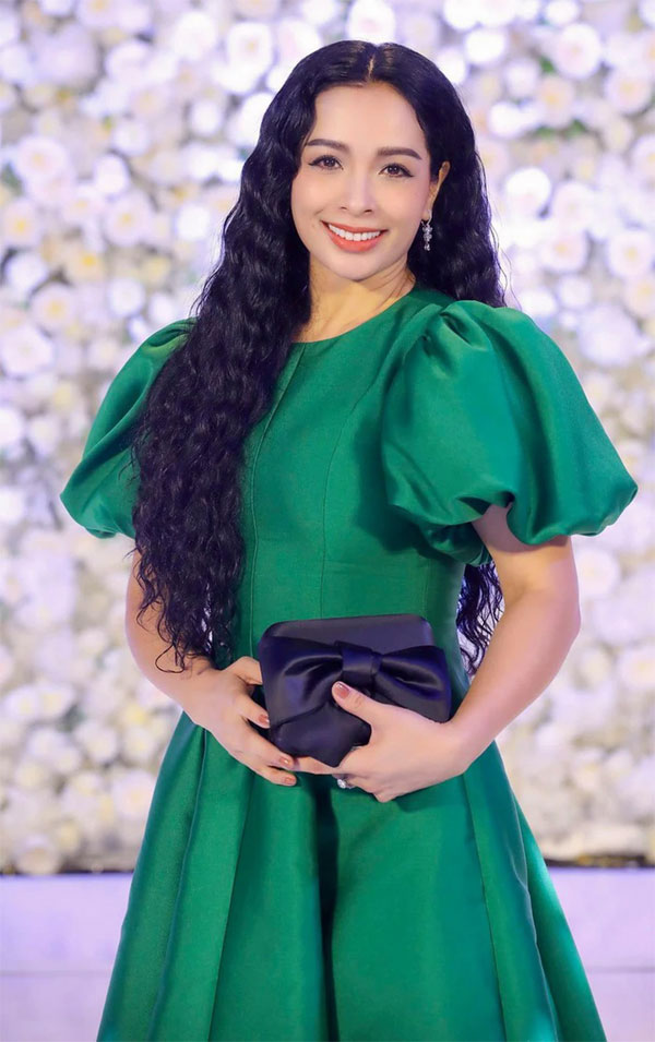 Cựu mẫu Thúy Hằng: Tôi có 1 điều hối hận lớn, mong các cha mẹ dù bận nhưng hãy quan tâm tới con-1