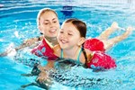 Đề phòng những bệnh thường gặp khi đi bơi mùa hè, chuyên gia chỉ cách phòng tránh-5
