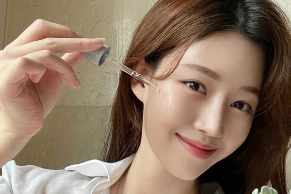 Bác sĩ da liễu chỉ 4 cách chăm da nhạy cảm mùa hè, có 1 lỗi sai nhiều người mắc-4