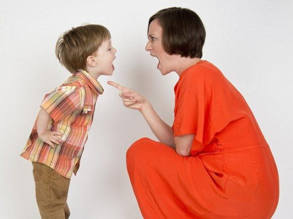 Thán phục cách ứng xử thông minh của một bà mẹ khi bị con nói con ghét mẹ-1