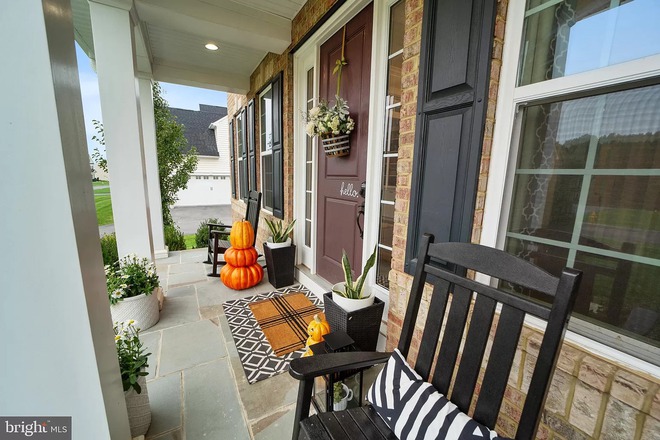 Mẹ Việt khoe nhà khiến dân tình mắt tròn mắt dẹt: Rộng 600m2 lại nằm giữa sân golf, ngắm nội thất mà mê mệt-4