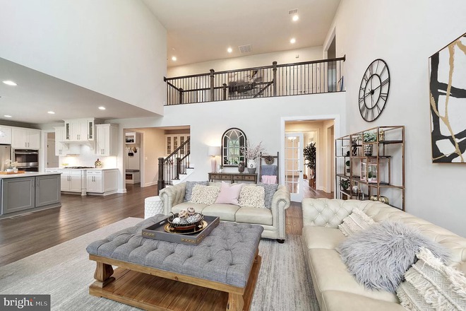 Mẹ Việt khoe nhà khiến dân tình mắt tròn mắt dẹt: Rộng 600m2 lại nằm giữa sân golf, ngắm nội thất mà mê mệt-6