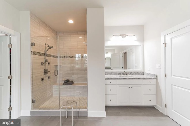 Mẹ Việt khoe nhà khiến dân tình mắt tròn mắt dẹt: Rộng 600m2 lại nằm giữa sân golf, ngắm nội thất mà mê mệt-18