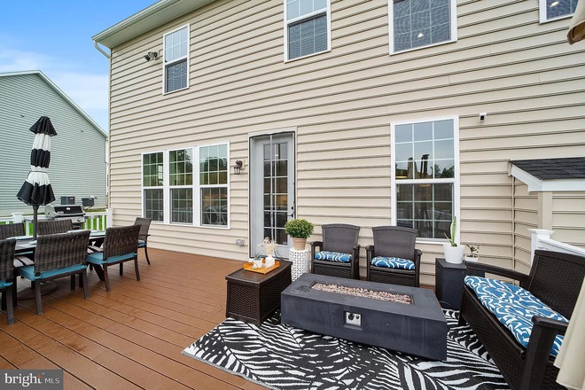 Mẹ Việt khoe nhà khiến dân tình mắt tròn mắt dẹt: Rộng 600m2 lại nằm giữa sân golf, ngắm nội thất mà mê mệt-26