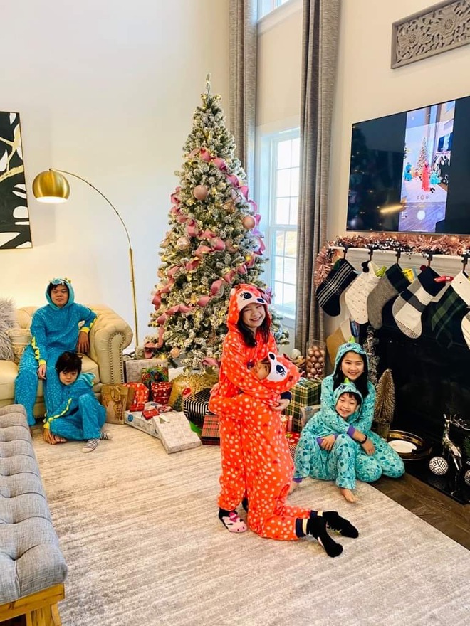 Mẹ Việt khoe nhà khiến dân tình mắt tròn mắt dẹt: Rộng 600m2 lại nằm giữa sân golf, ngắm nội thất mà mê mệt-33