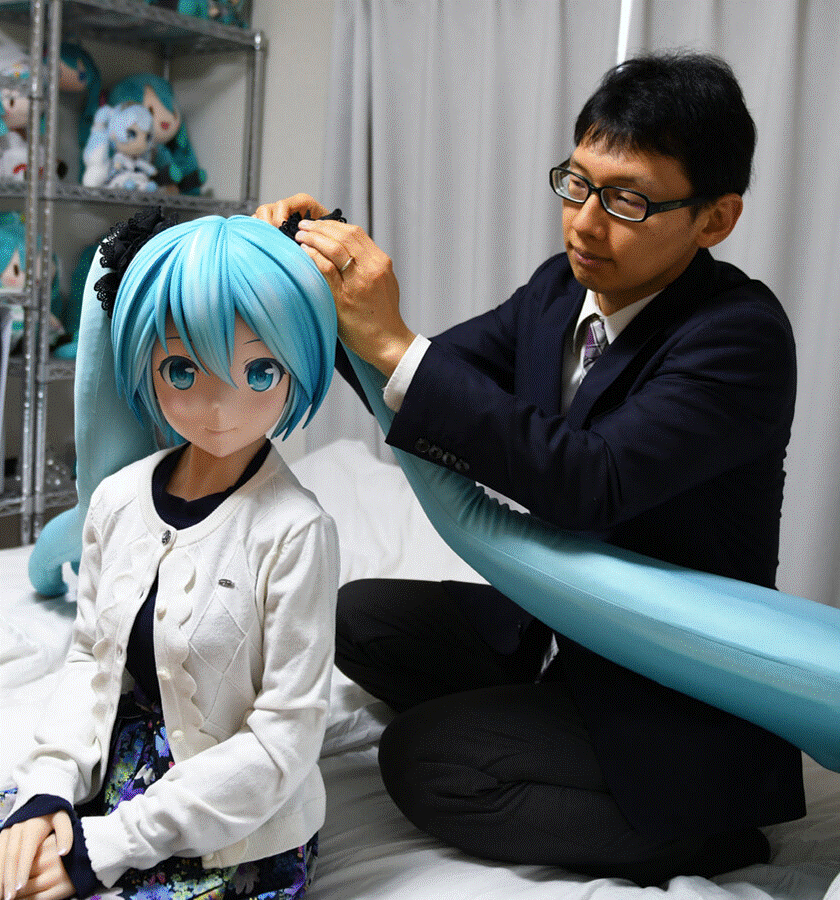 Chi hơn 300 triệu để kết hôn với vợ ảo, cuộc sống của anh chàng Nhật Bản ra sao sau 5 năm?-4