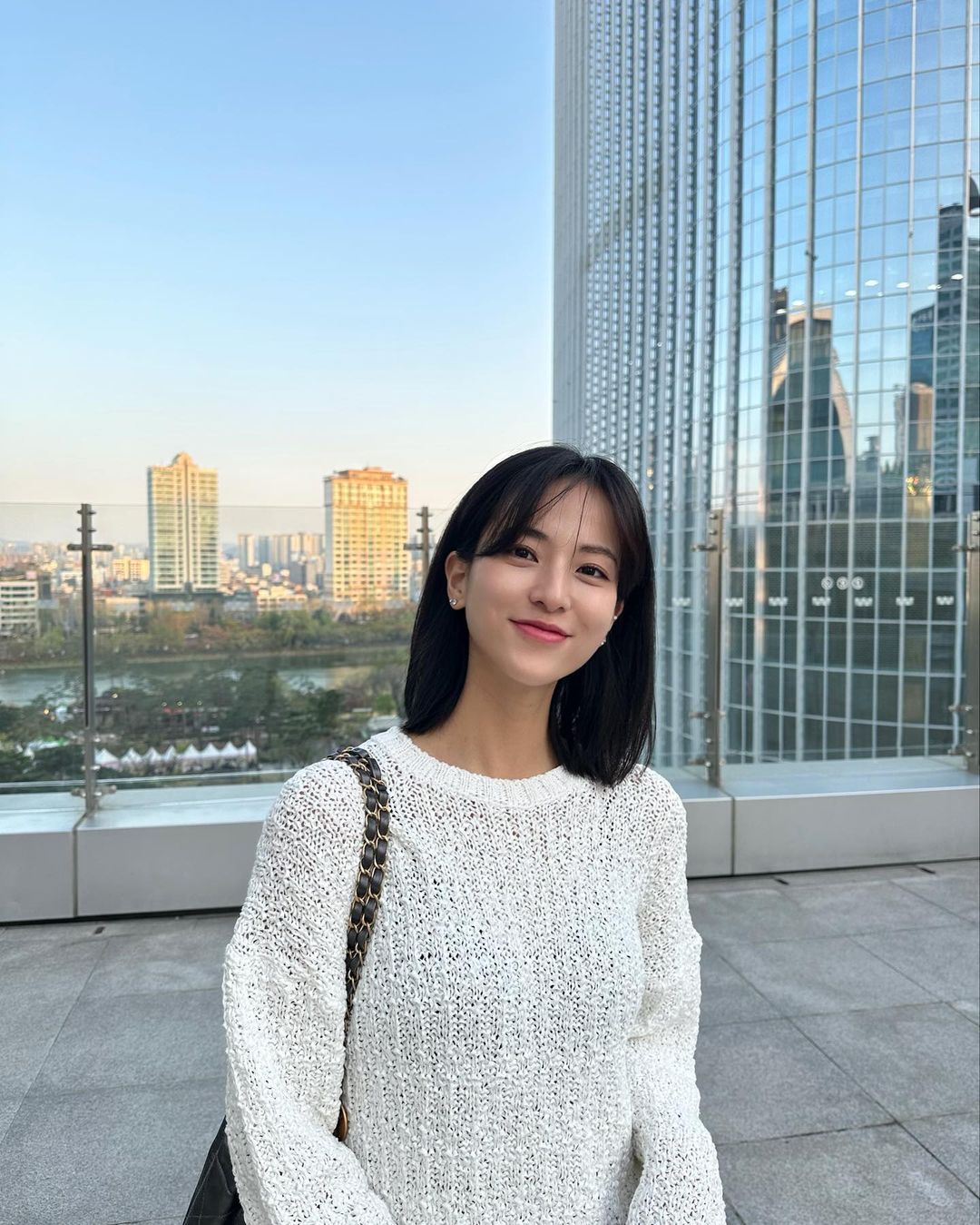 Học mẹ 1 con xứ Hàn lên đồ hack tuổi trẻ trung-8