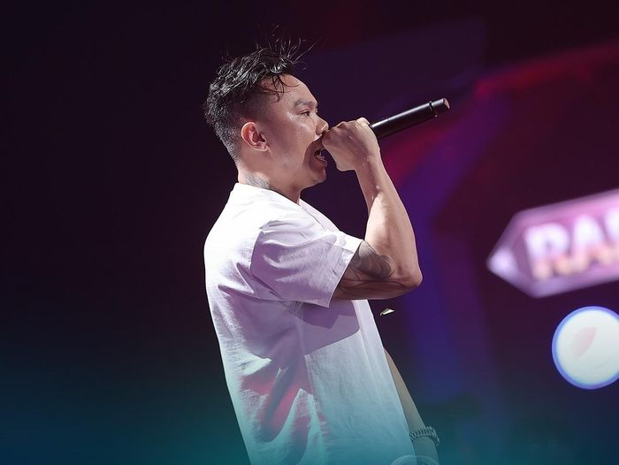 HLV Thái VG lúng túng, nói tiếng Việt không sõi trên sóng Rap Việt-1