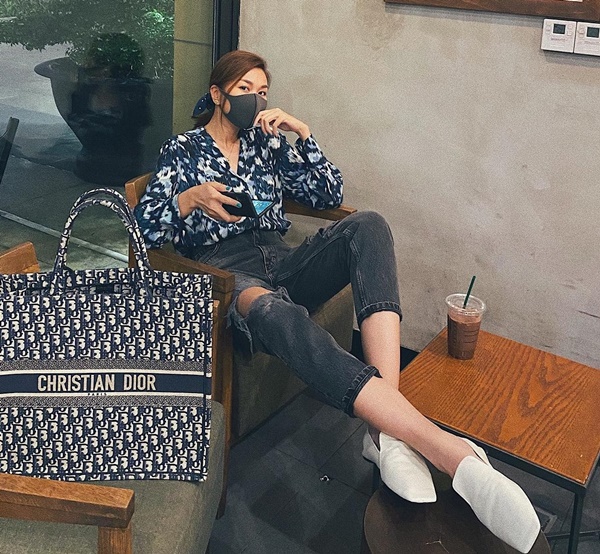 Diện quần jeans hack tuổi xuất sắc như Thanh Hằng-10