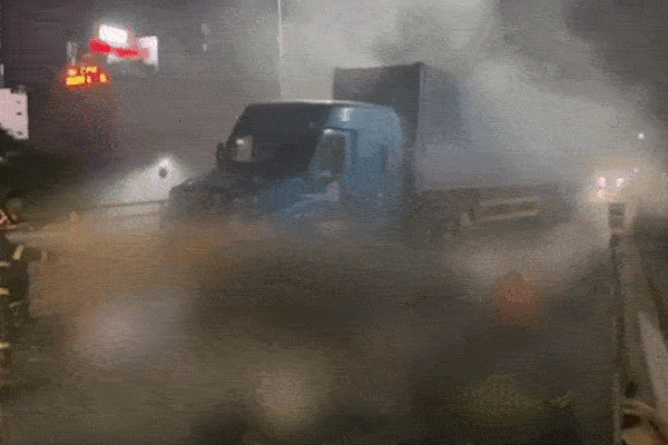 Hai người tử vong khi rượt đuổi nhau giữa khuya