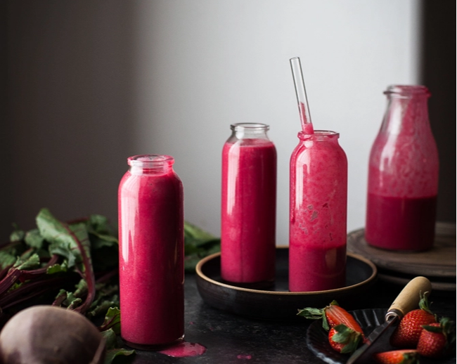 Cách làm sinh tố củ dền thải độc tốt và dưỡng trắng da mùa nắng nóng-5