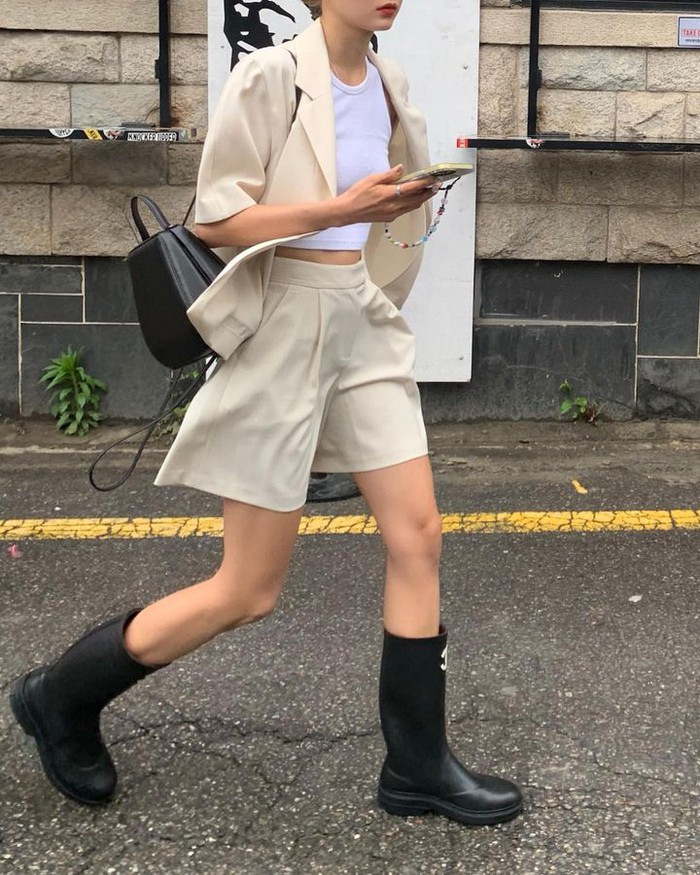 Học các blogger Hàn cách phối đồ layer xinh xắn giữa mùa hè-6